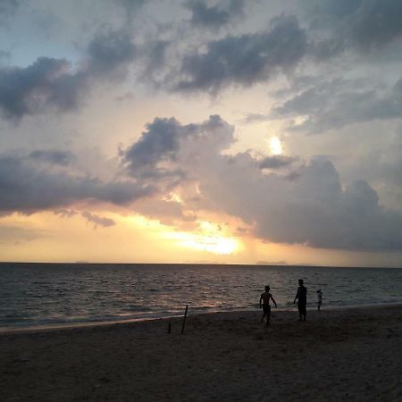 Bluesky Beach Bungalows Ko Lanta Екстериор снимка